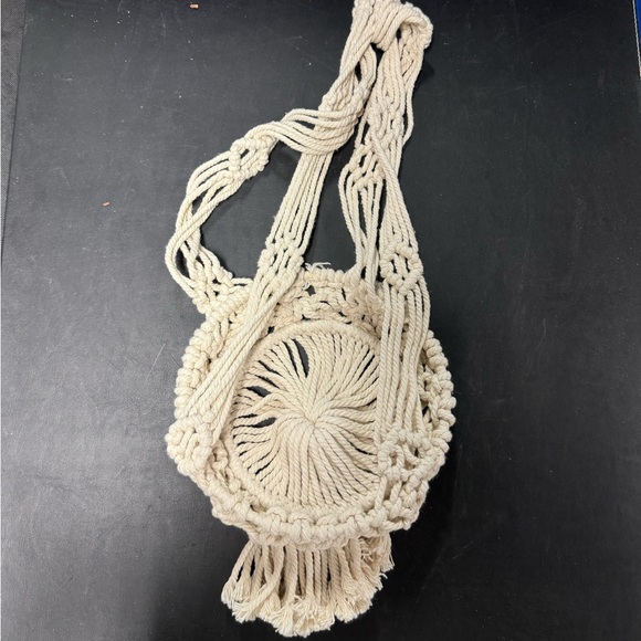 NWT woven plant basket - Picture 2 of 9